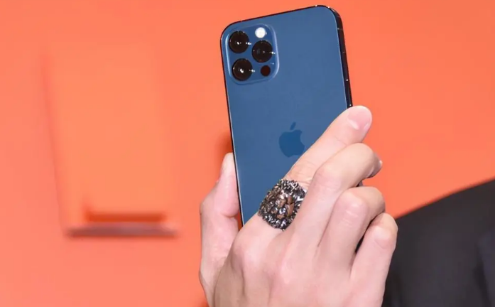 丹徒苹果手机维修分享iPhone12系列重启方法教程 